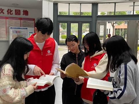 说明: 8E47B9778B4283BF2E42882C593465CF